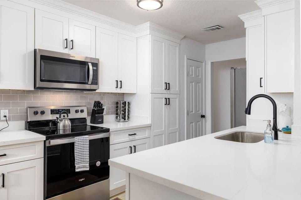 Stove & Microwave for your Inner Chef