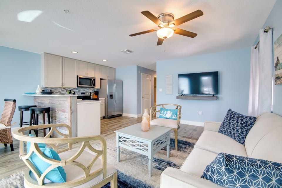 Living Room | Queen Sleeper Sofa | Smart TV