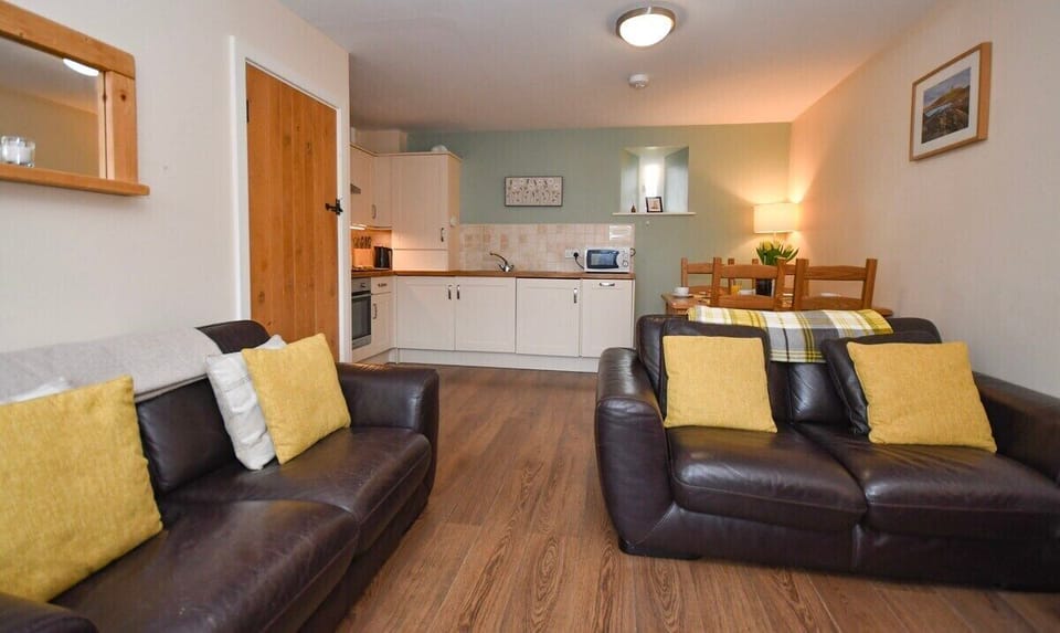 Open plan living/dining space