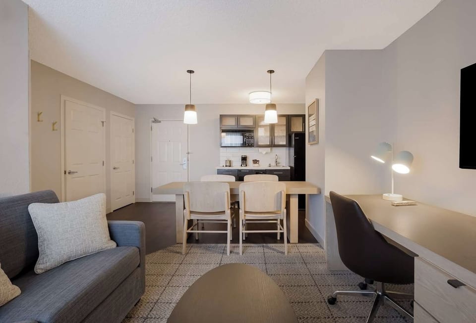Stretch out with open-plan comfort and easy, relaxed flow.