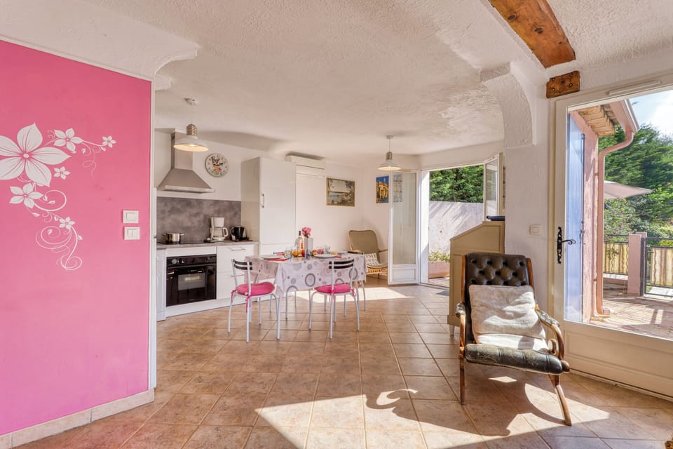 Kitchen and dining area