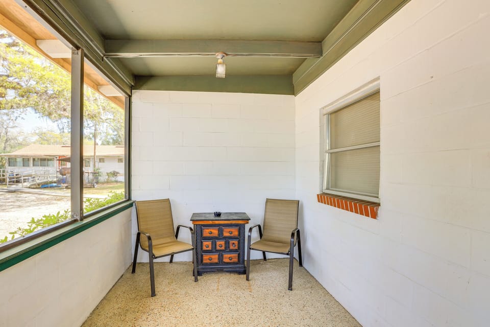 Private Lanai | Outdoor Dining Area | River Views