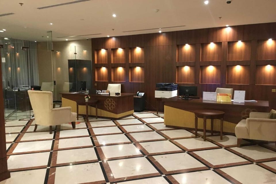 Entrance / Reception