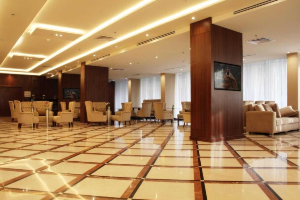 Entrance / Reception
