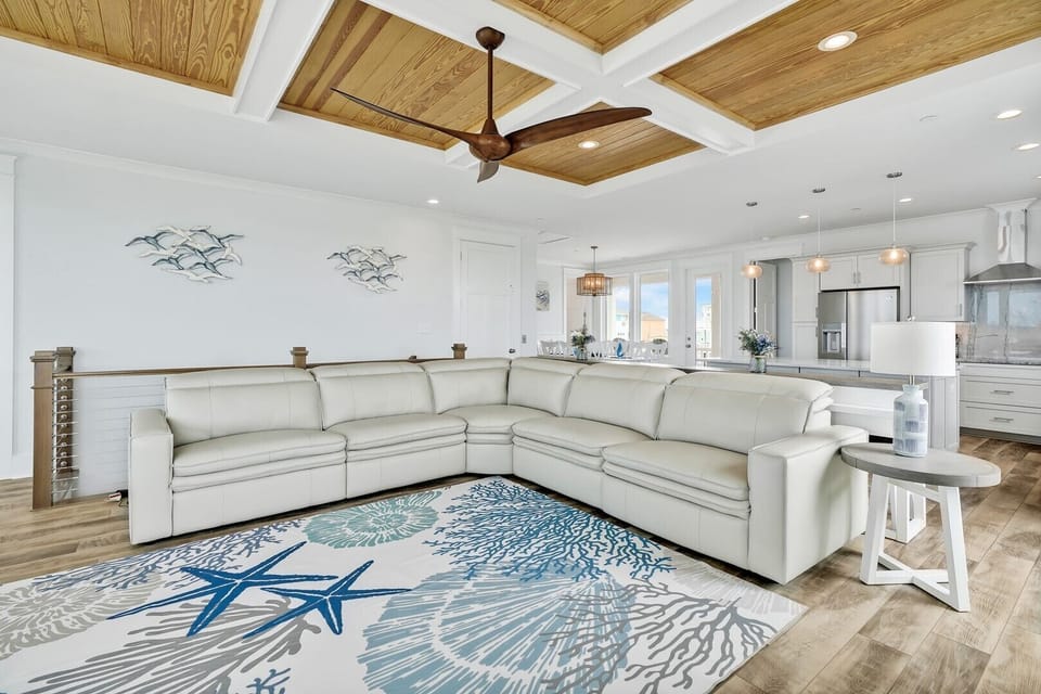 Living Room 
CG.5-6-25
