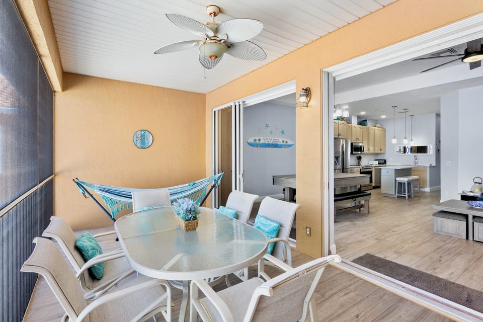 Balcony, Dining Area