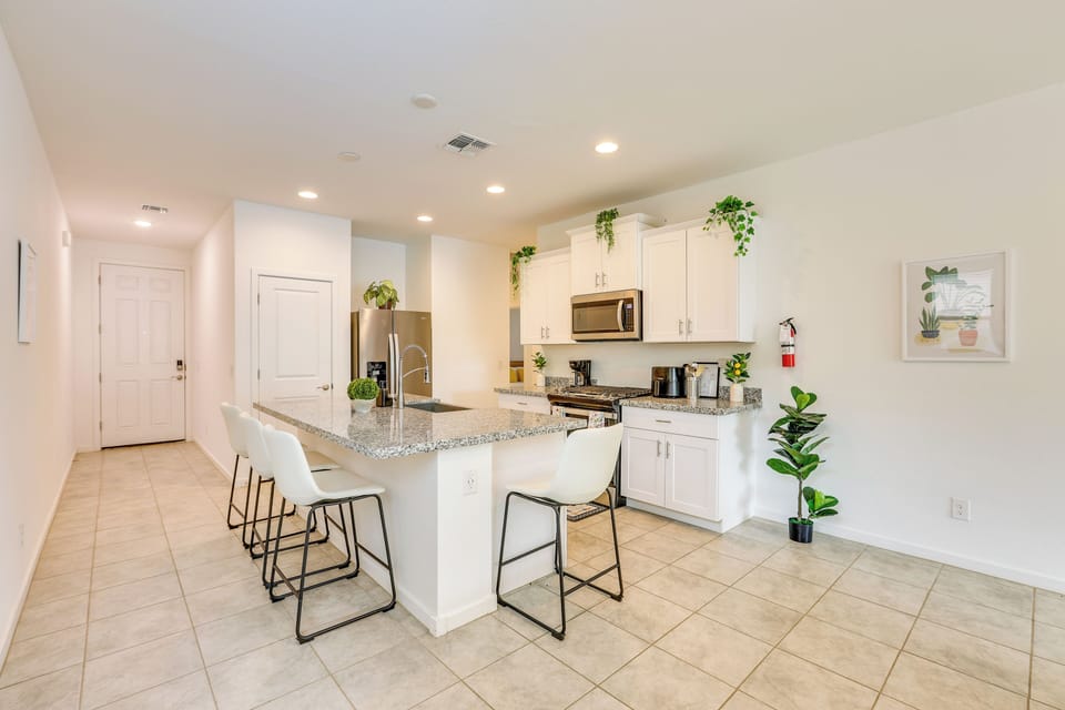 Kitchen | Dishwasher | Drip Coffee Pot | Toaster