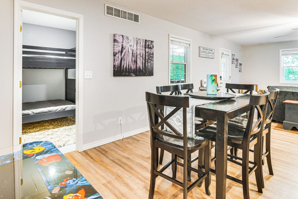 Dining Room | Dining Table