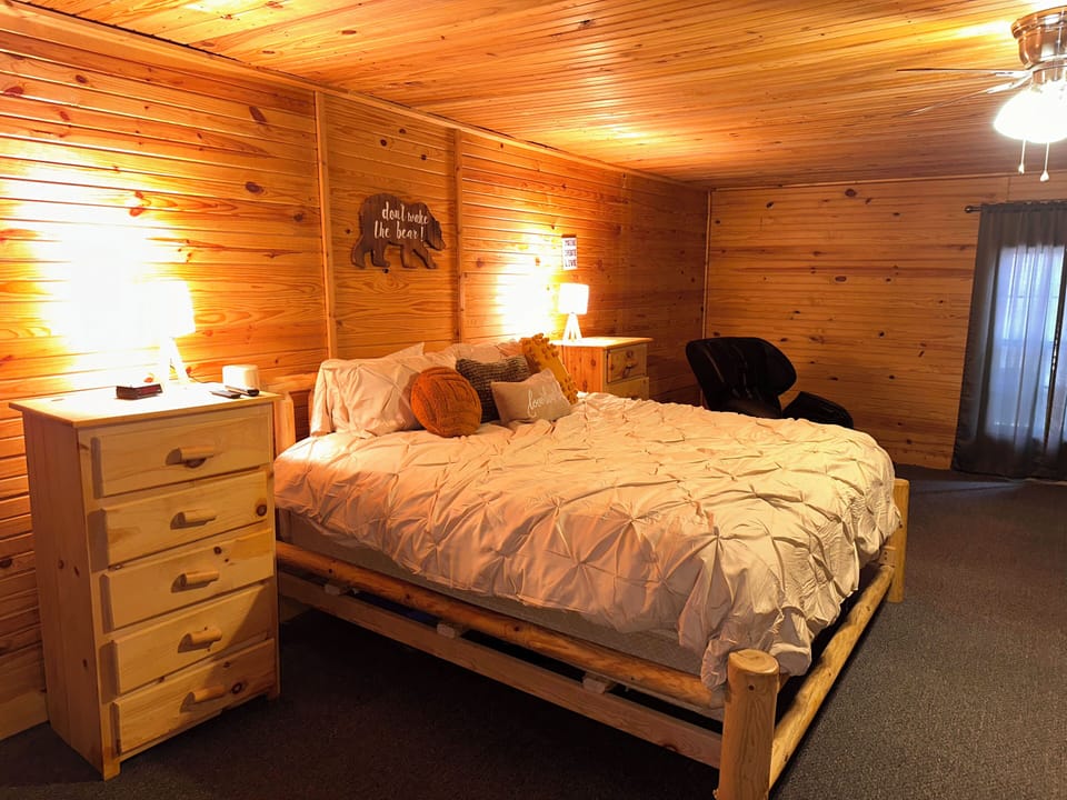 side view of master bed