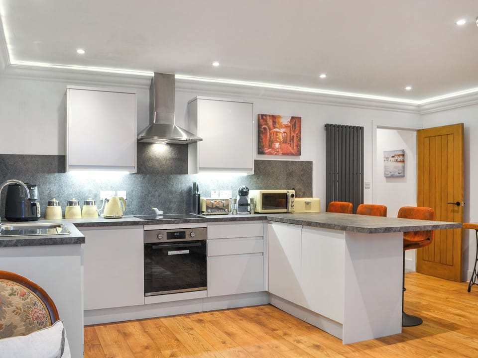 Kitchen | The Wharfe - Flat 1 - Priory Holidays, York