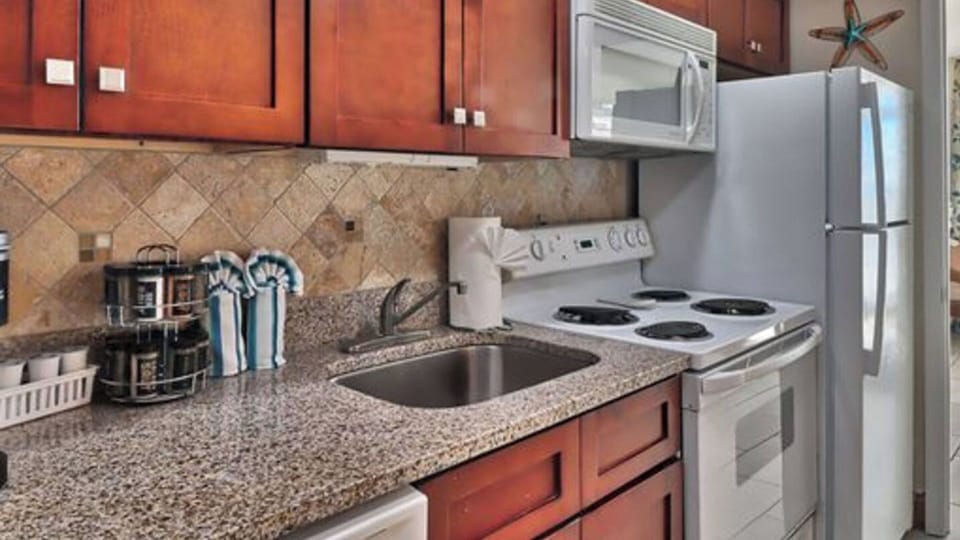 Clean kitchen ready for quick snacks or full meals