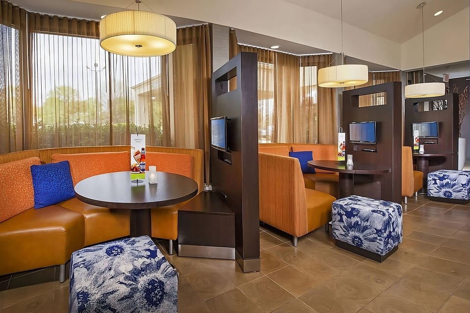 Enjoy casual breakfasts in comfortable booths with soft natural light.