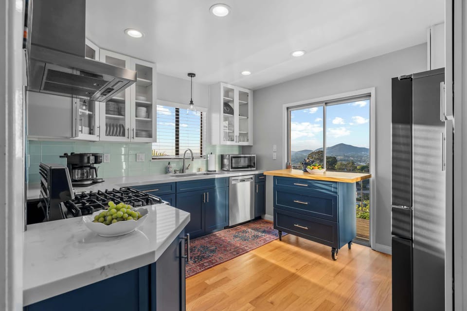 Full Kitchen | Equipped with Cooking Basics