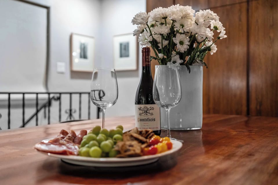 Dining Room | Enjoy Fruits and Wine!