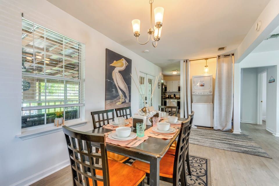 Dining Area | Dishware/Flatware