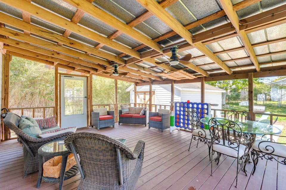 Pensacola Vacation Rental | 3BR | 2BA | 1,161 Sq Ft | 2 Steps to Enter