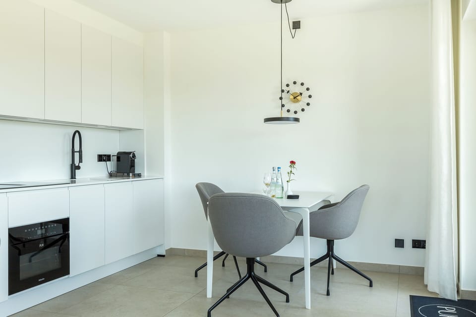 Modern Kitchen with Table and Chairs