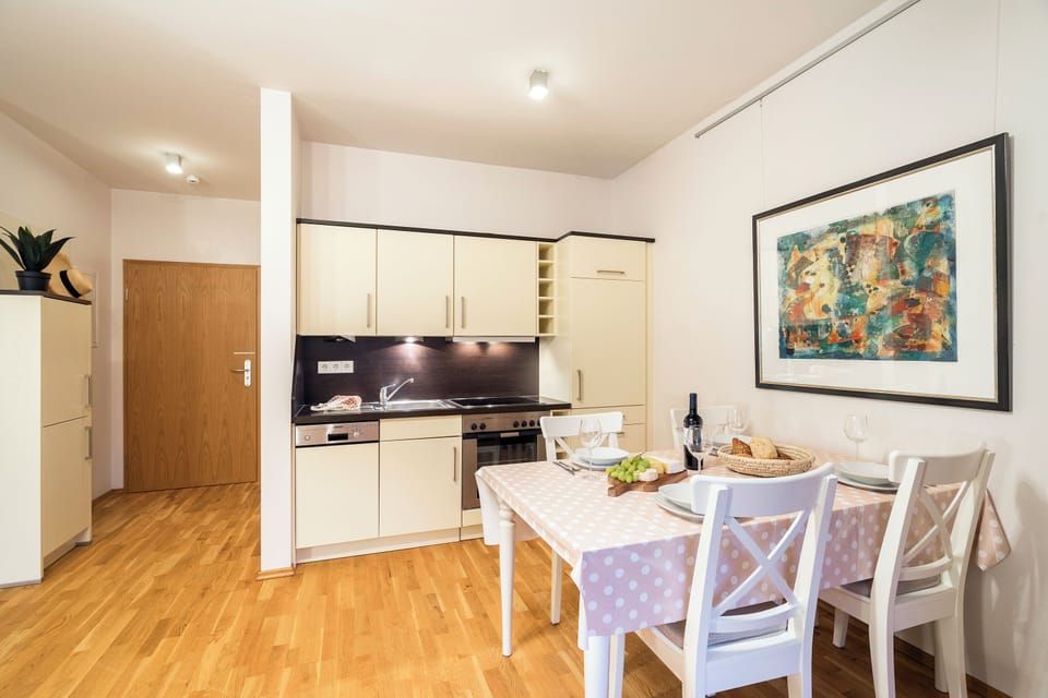 Modern Kitchen with Dining Table and Kitchenette
