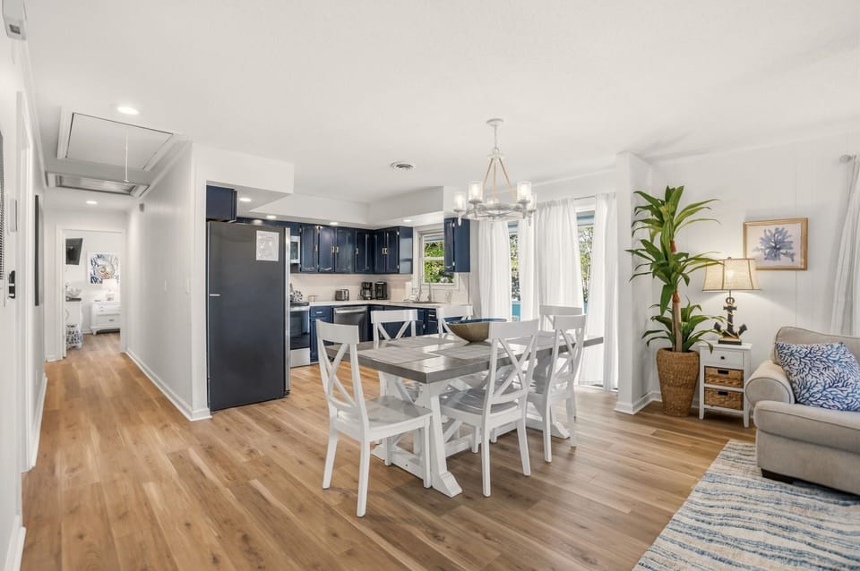 2nd Floor Dining Area