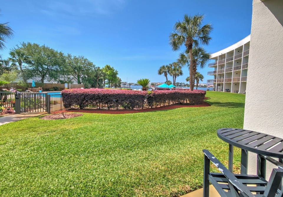 Pirates Bay B114 Studio - Patio