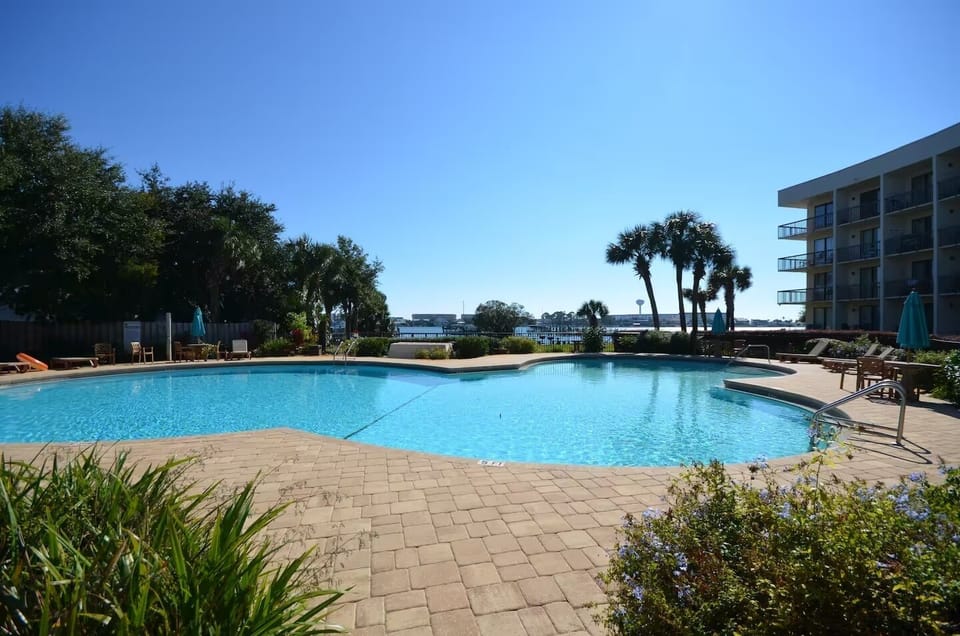 Pirates Bay B114 Patio