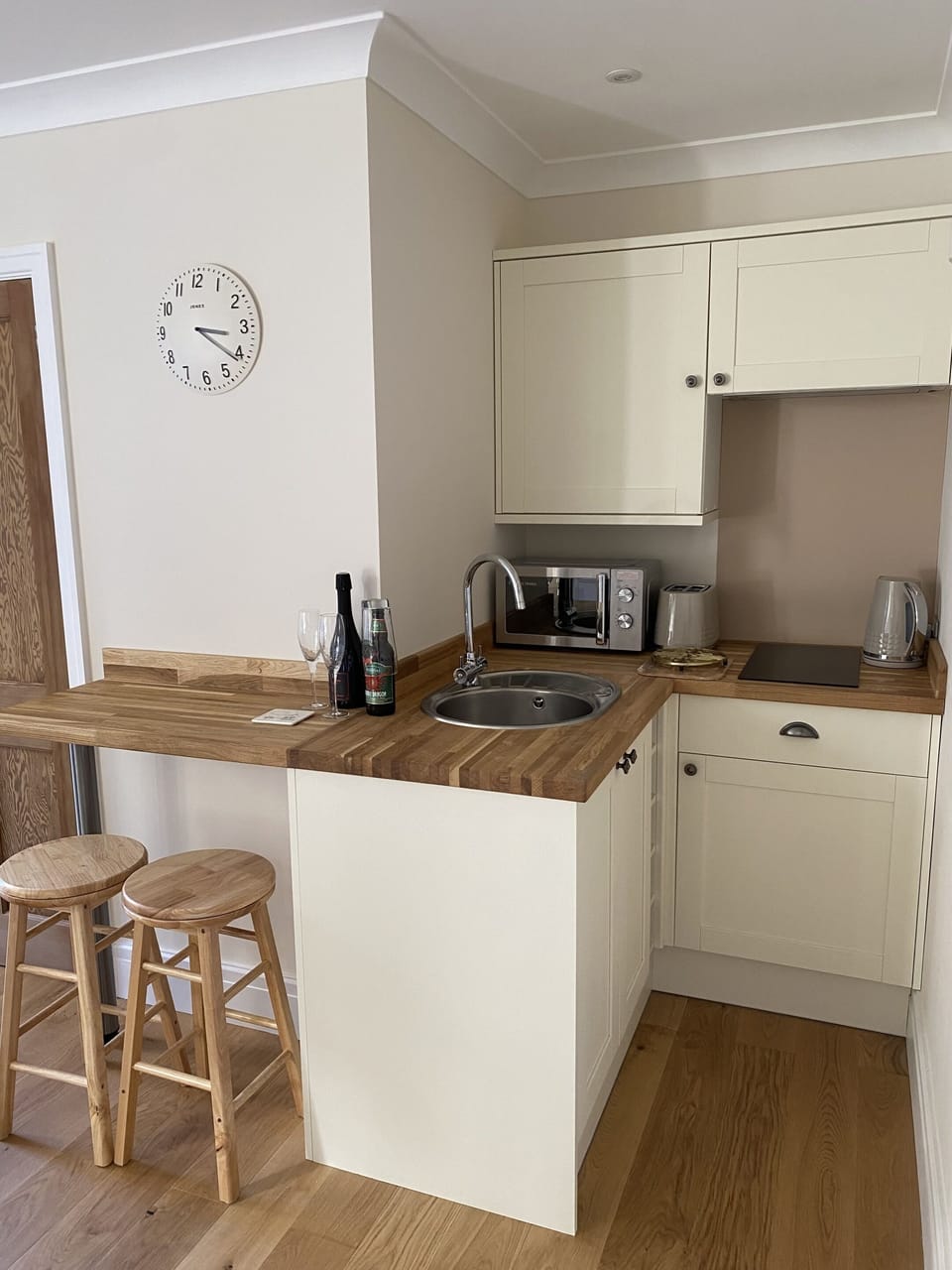 Breakfast Bar