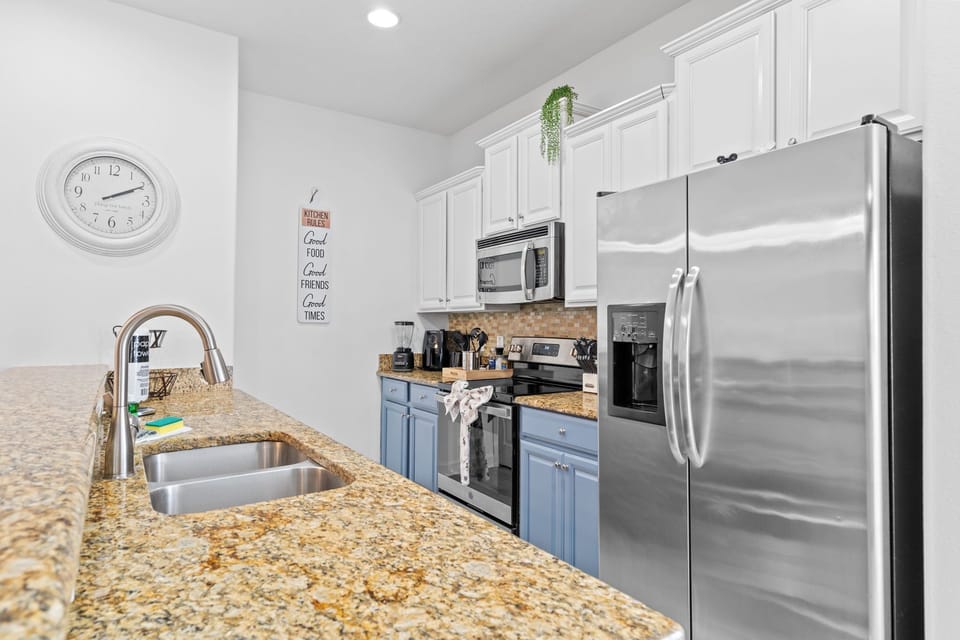 Fully-equipped kitchen