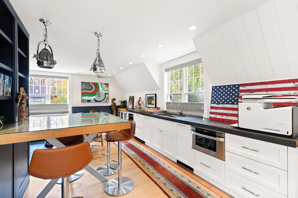 7.2-park-place-telluride-media-room-wet-bar