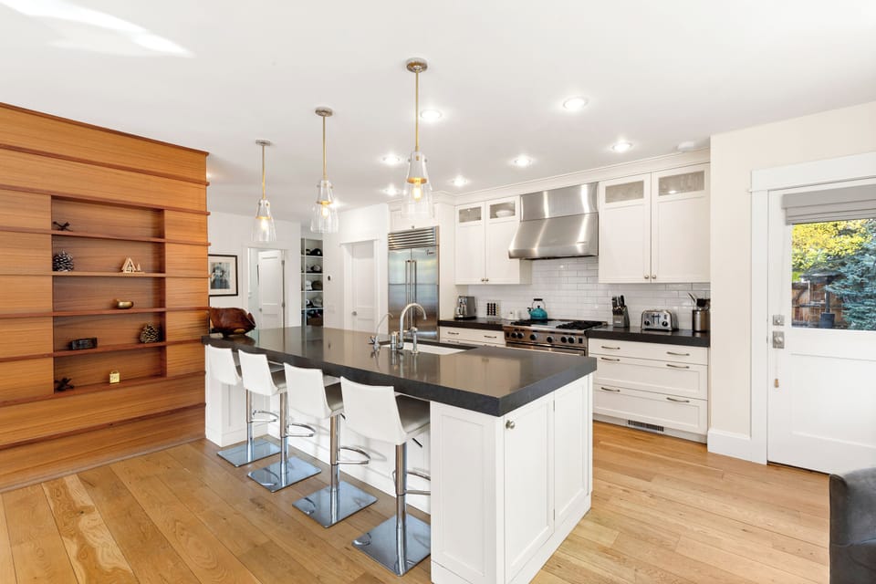 5.1-park-place-telluride-kitchen1