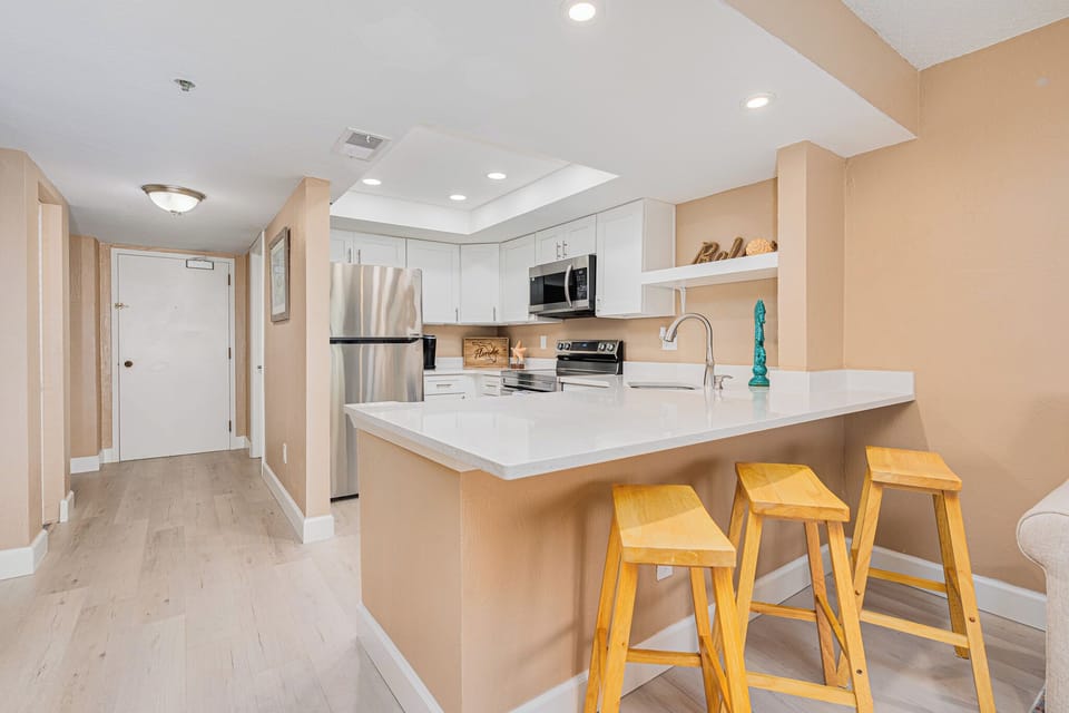 Additional eat-in bar stools