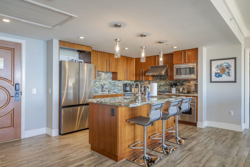 Second unit kitchen