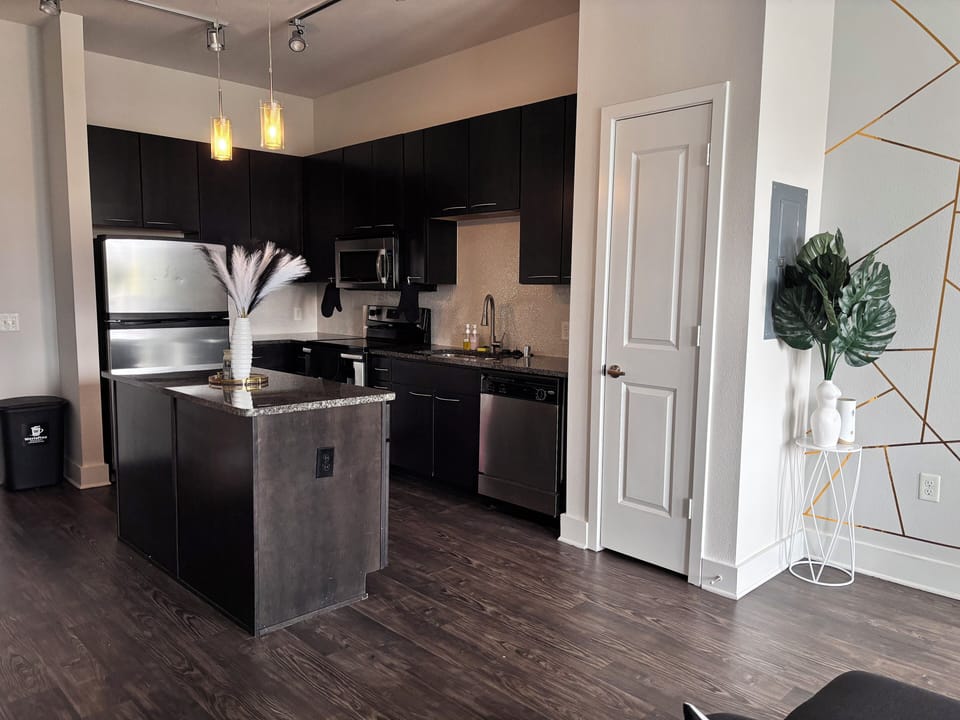 Full kitchen stainless steal appliances