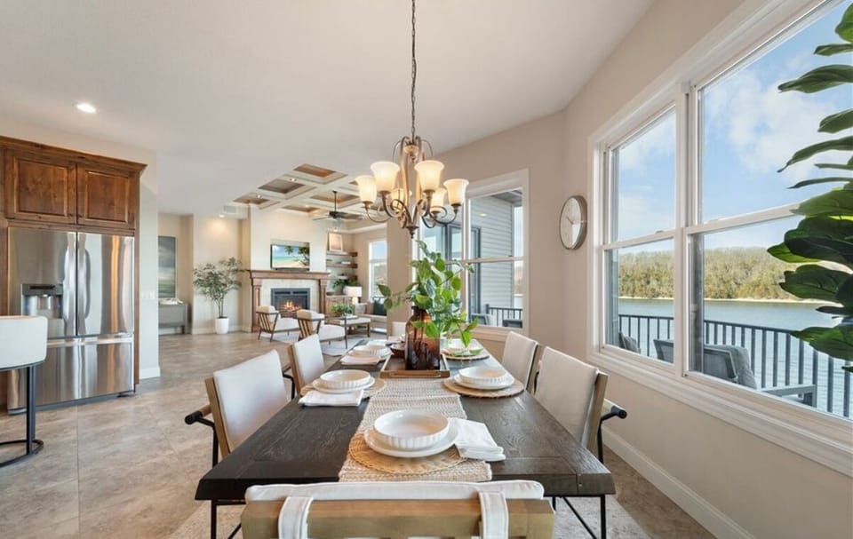 top floor - main dining area