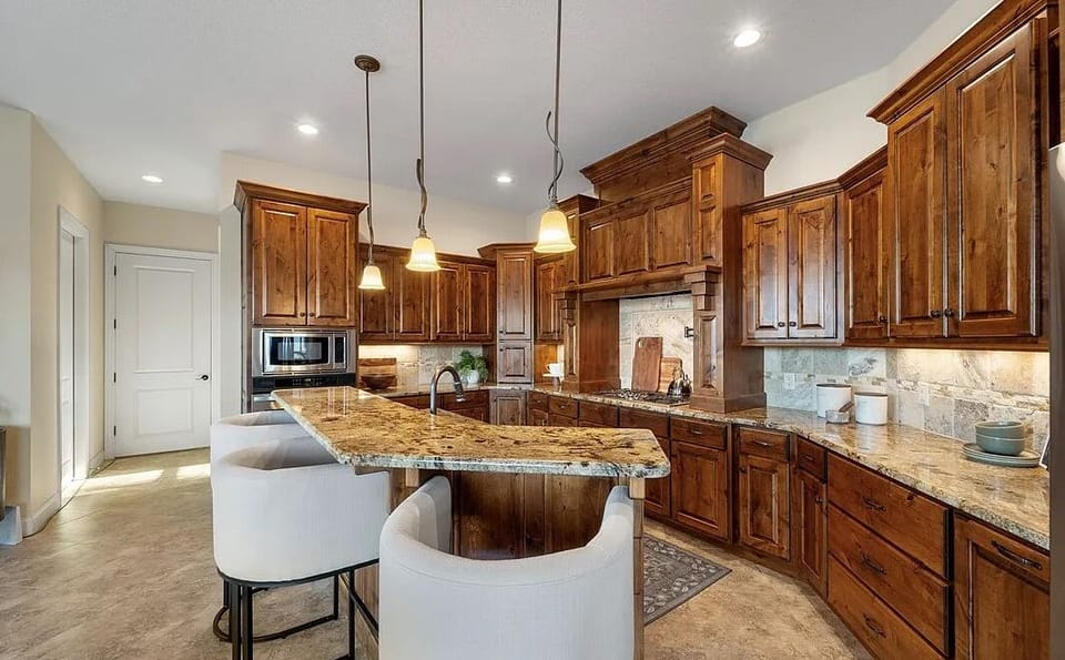 top floor - main kitchen 