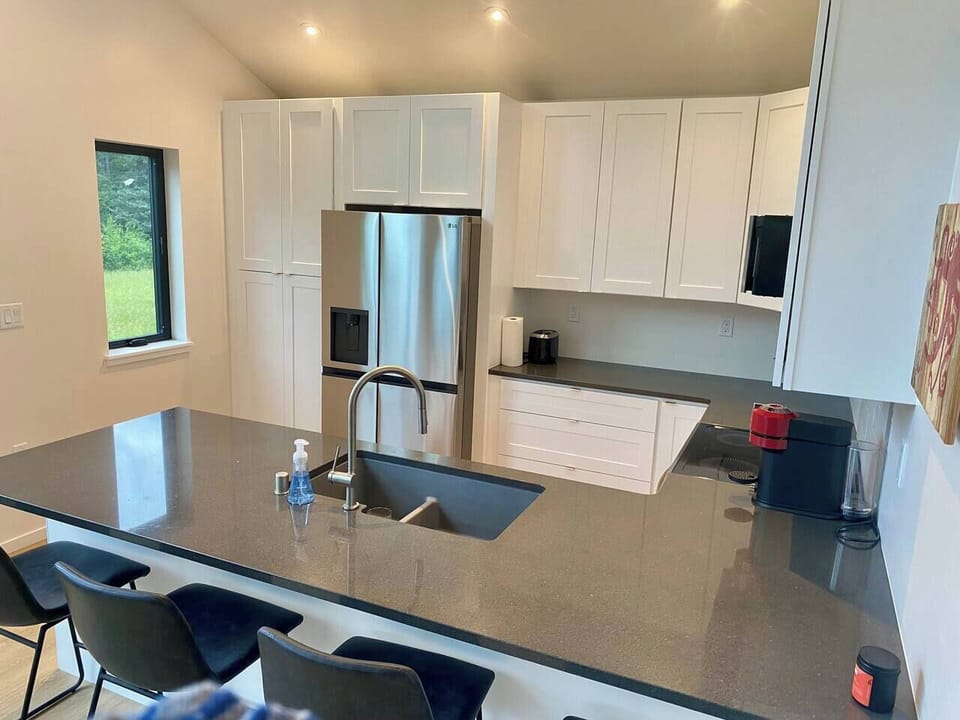Full Kitchen (2)