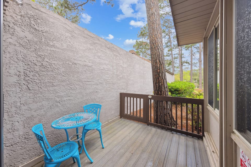 Private deck with seating and gas grill