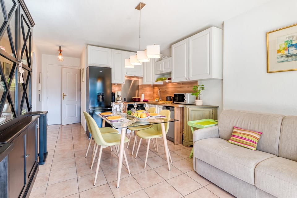 Living and dining room