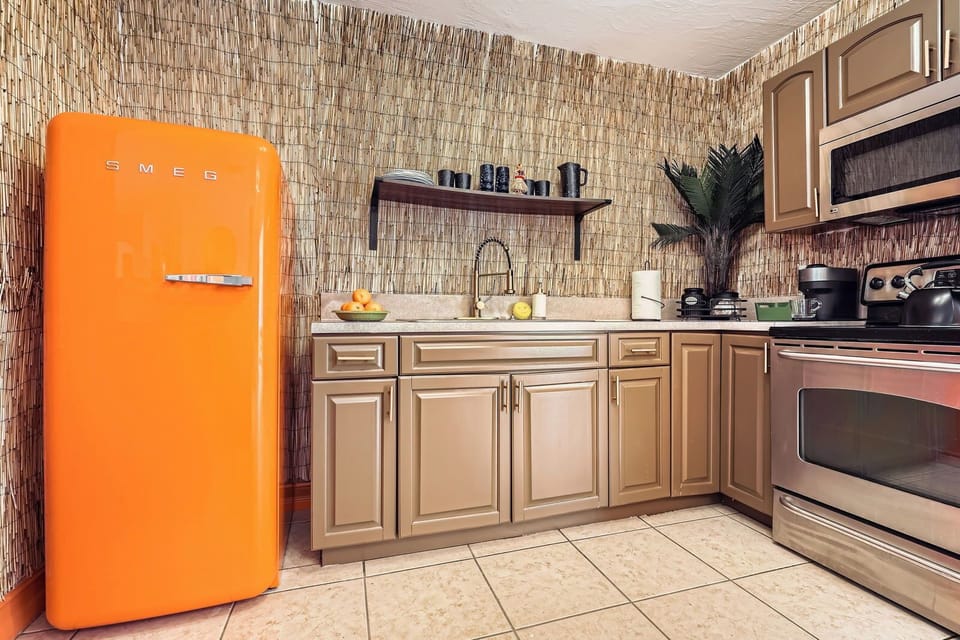 Vintage tiki vibes