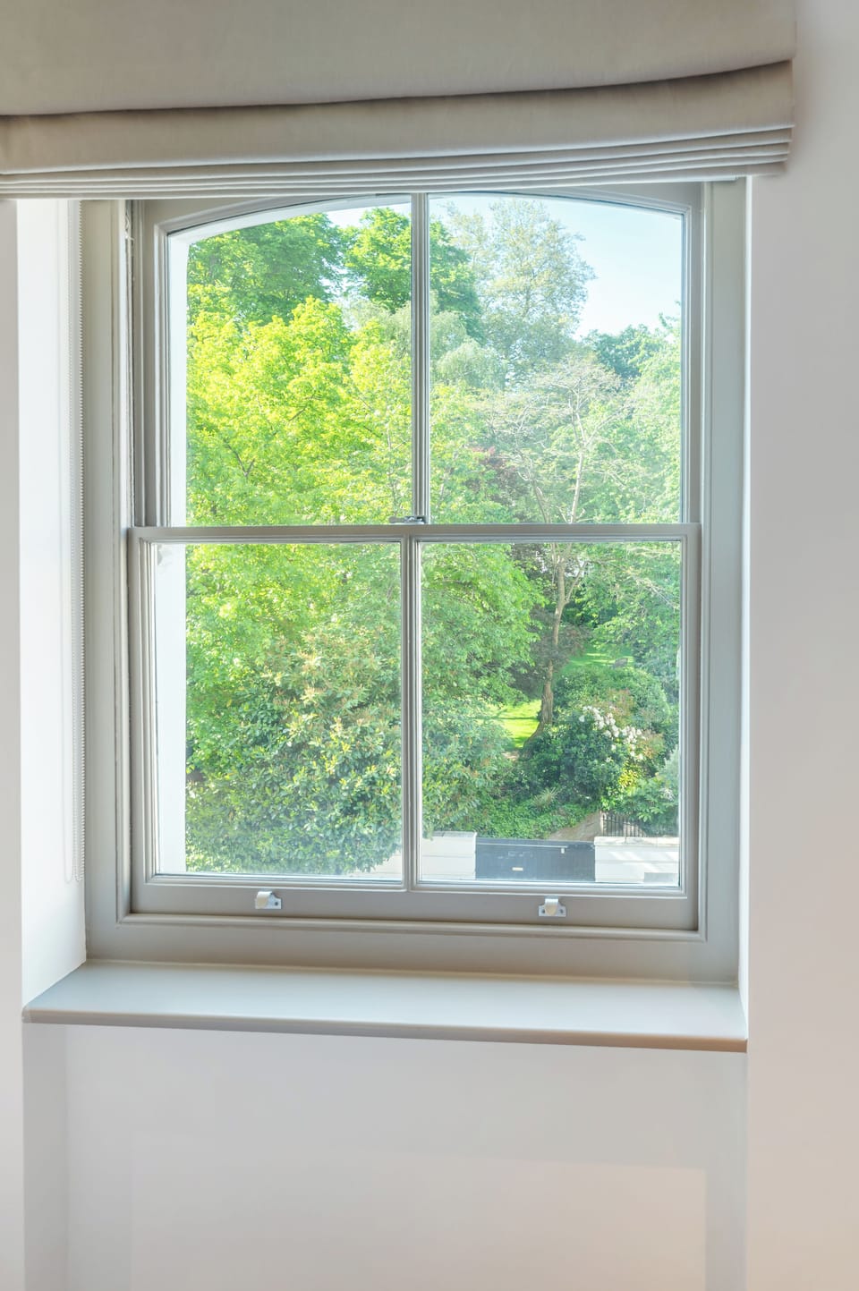 Garden View Bedroom (3)
