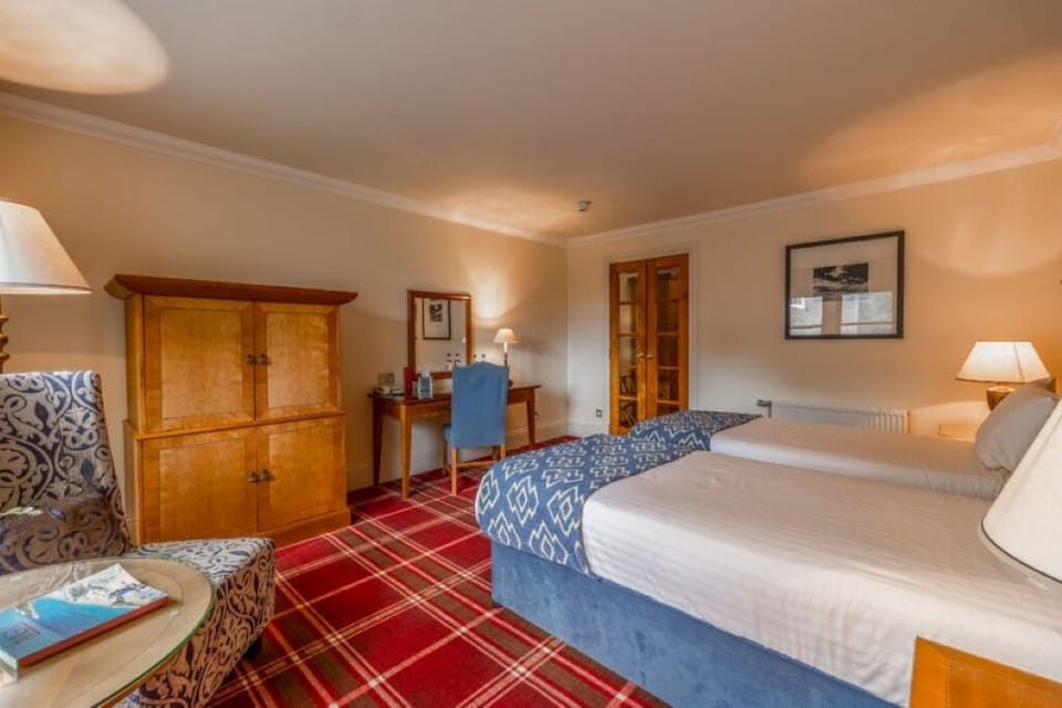 Settle in with generous space to unpack and relax.