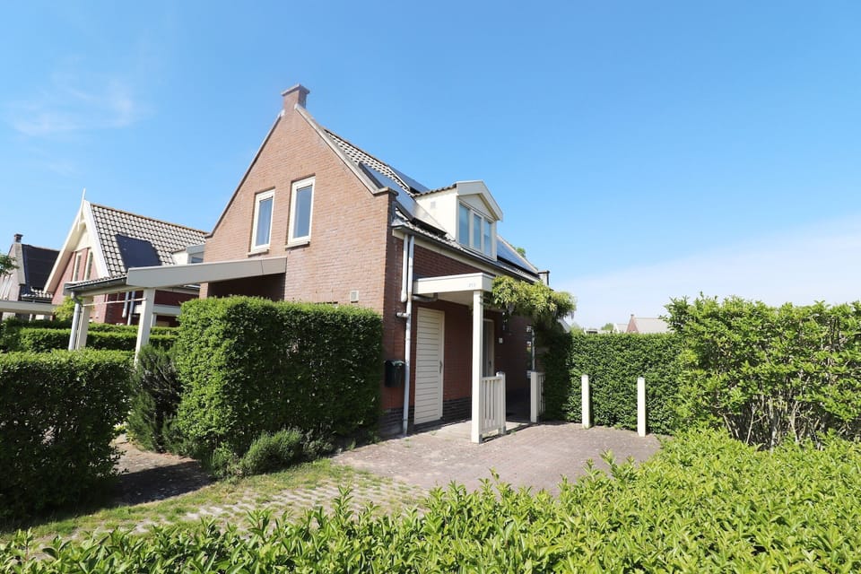 Holiday Home Exterior [summer]