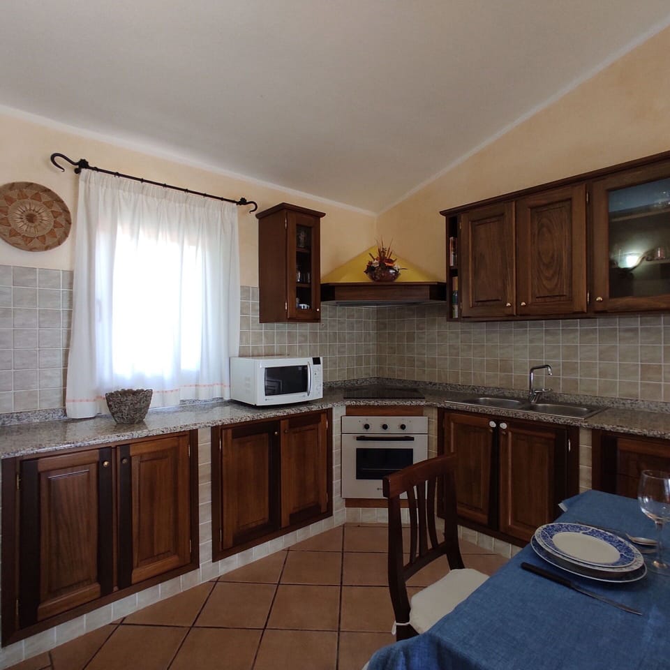 Autumn, Kitchen, Spring, Summer