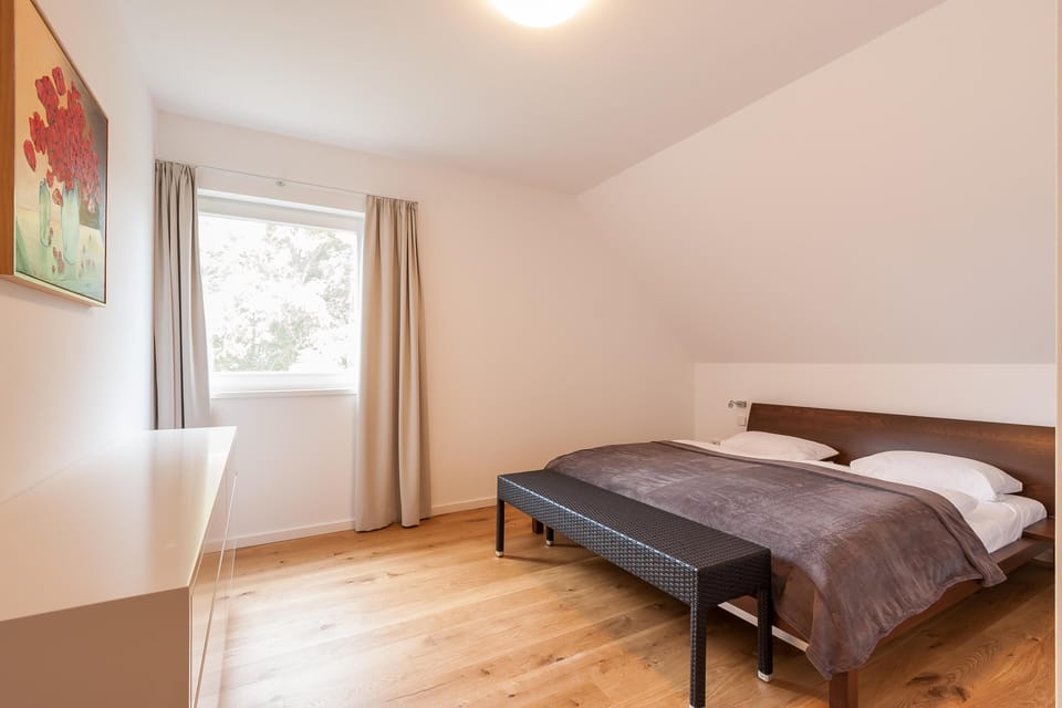 Bedroom with Double Bed and Window