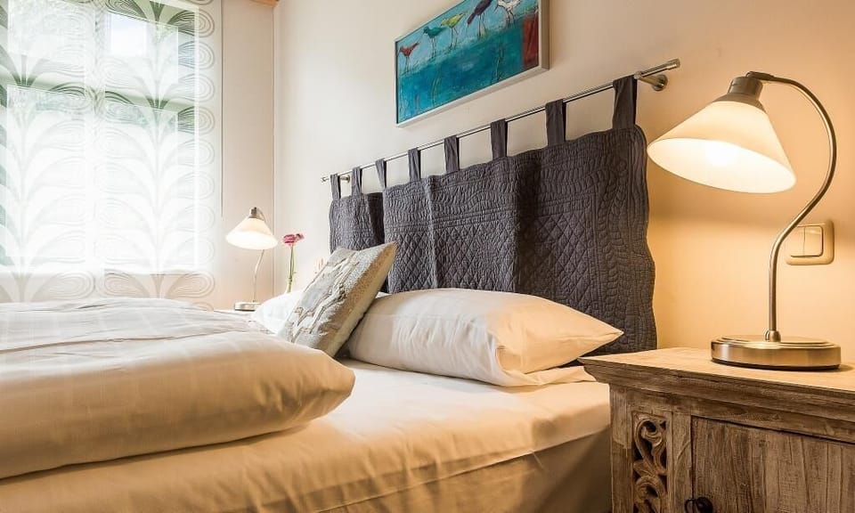 Cozy Bedroom with Modern Accents