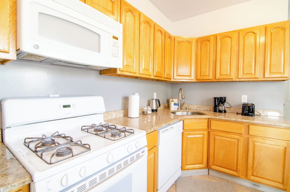 Cook, dine, and unwind in this full kitchen
