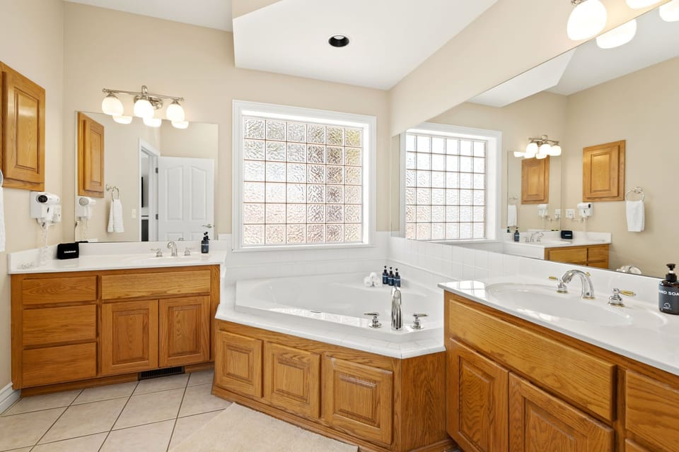 The primary bedroom features an en suite bathroom.