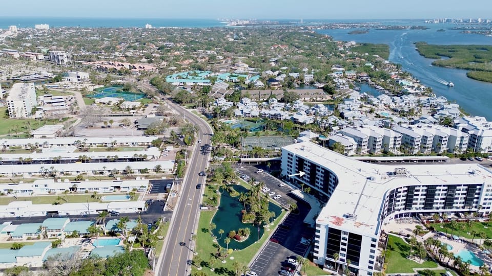 Harbor Towers 420 by Tropical Sands Accommodations