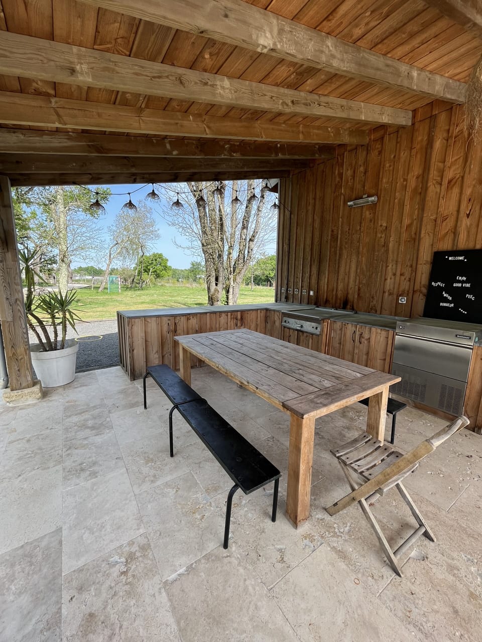 Outdoor dining
