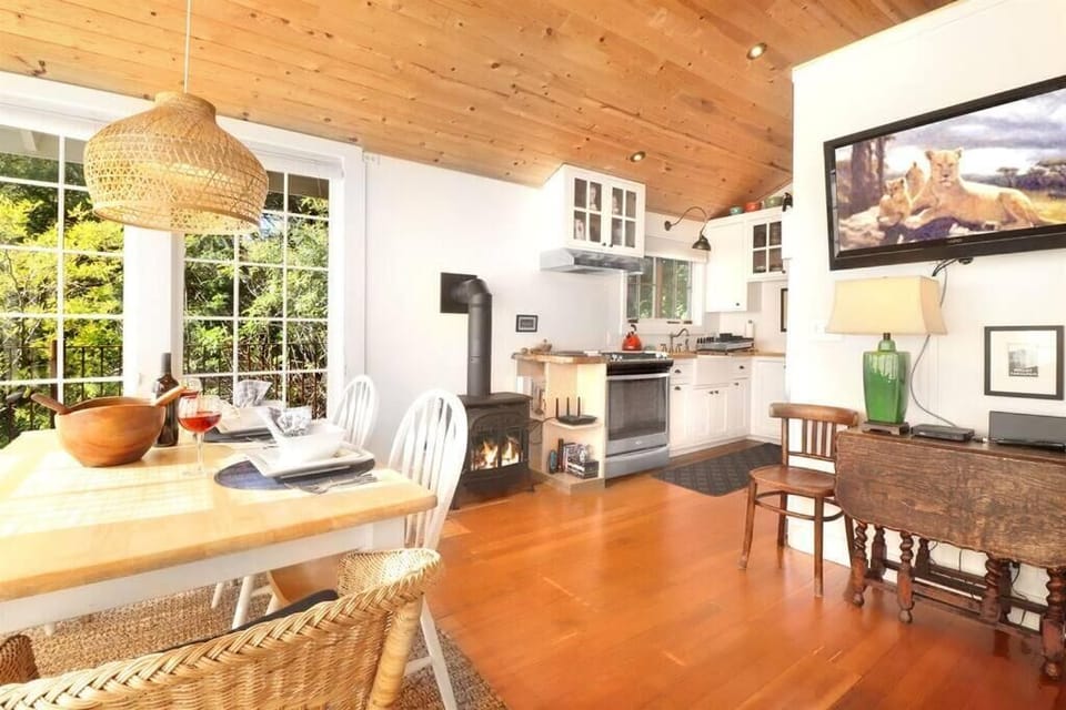 Open common areas so you can cook, talk, laugh, and love life in Jenner!