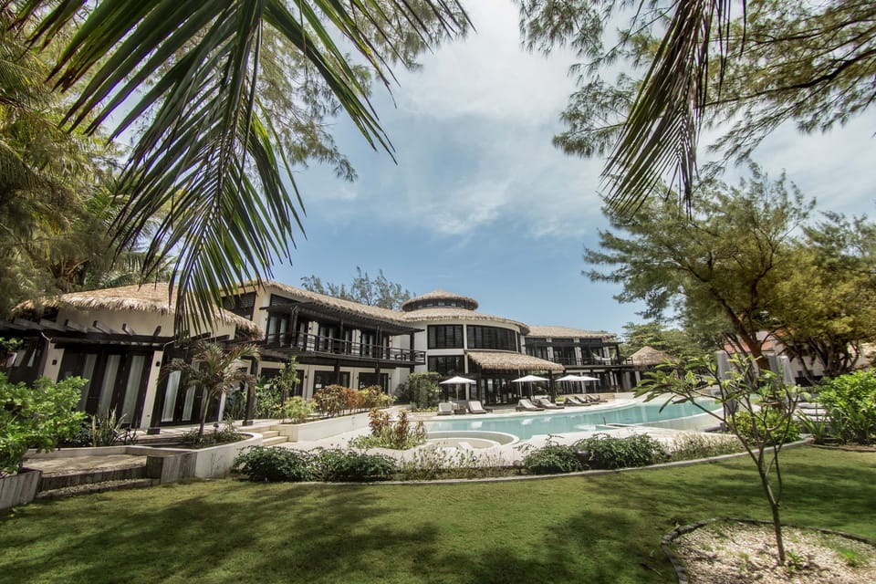 Abrazos Belize Ocean Front and Pool